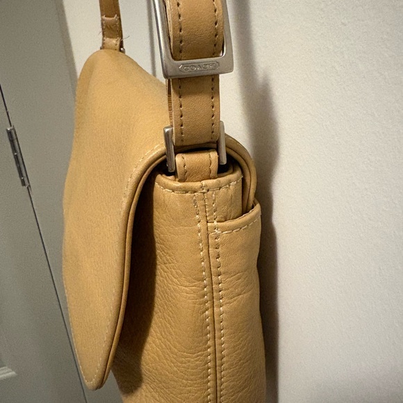 Coach 1999 Vintage Hudson Flap Bag - Picture 4 of 12